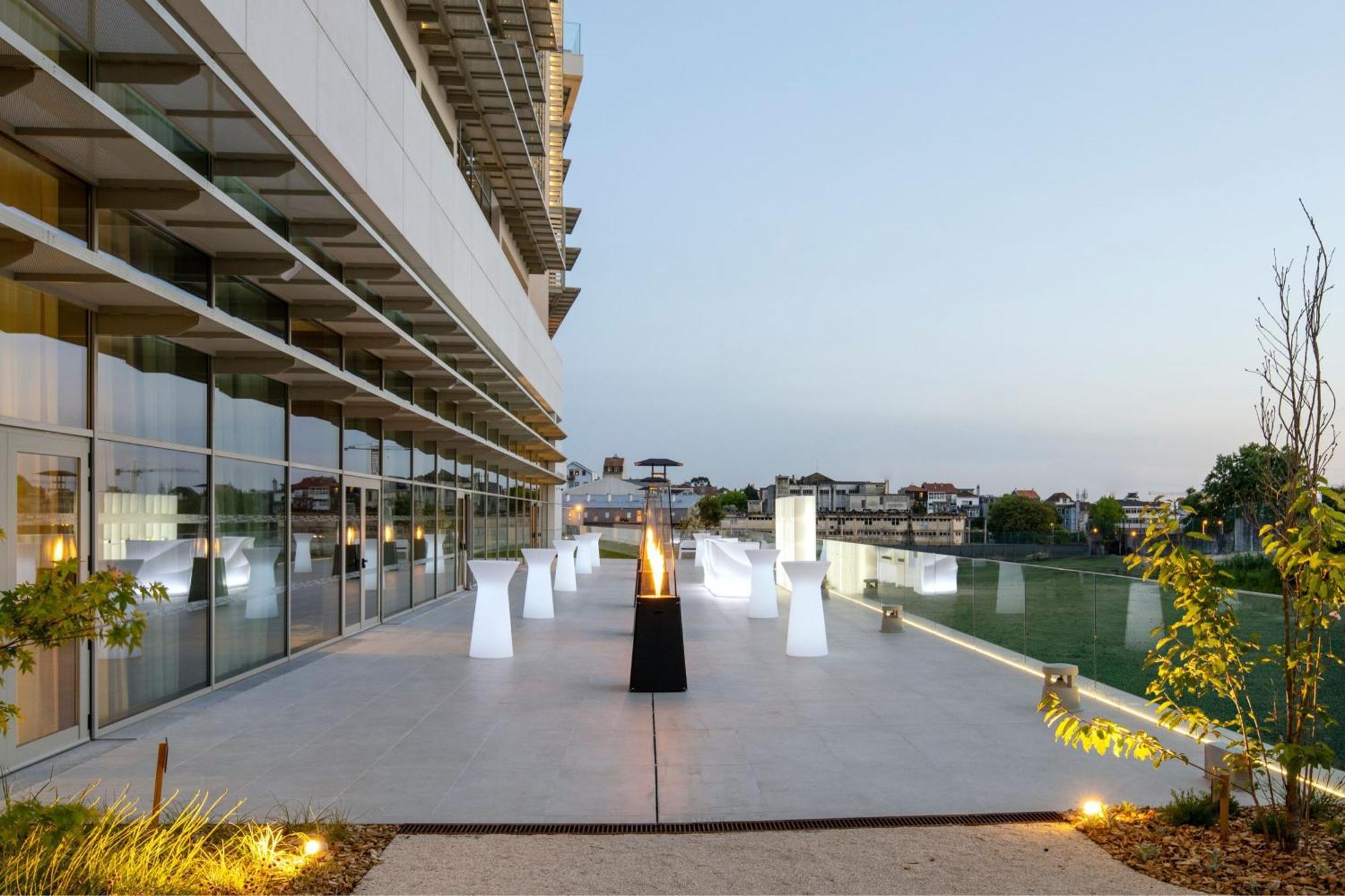 Renaissance Porto Lapa Hotel Eksteriør billede The Sky Bar