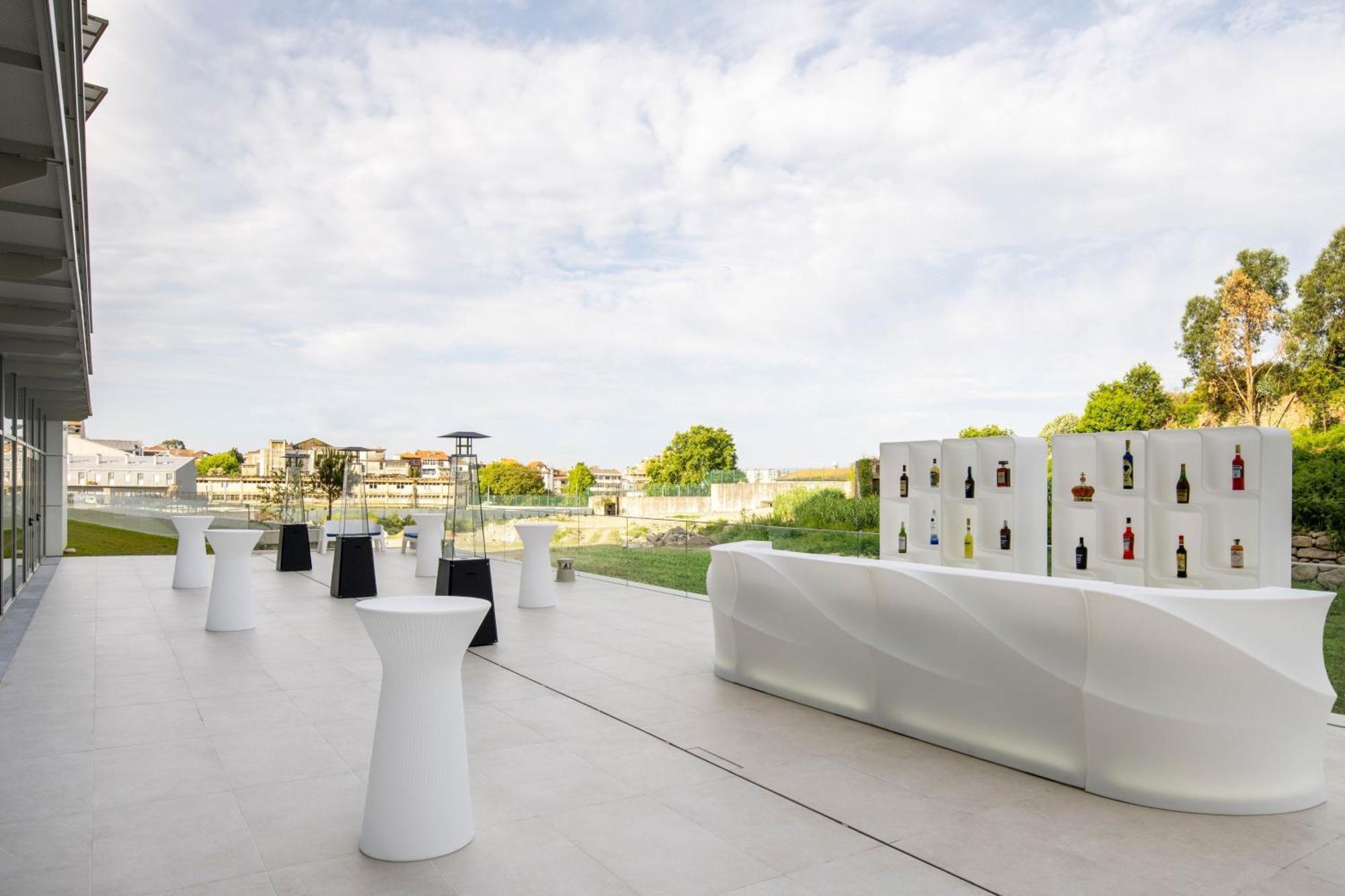 Renaissance Porto Lapa Hotel Eksteriør billede The terrace