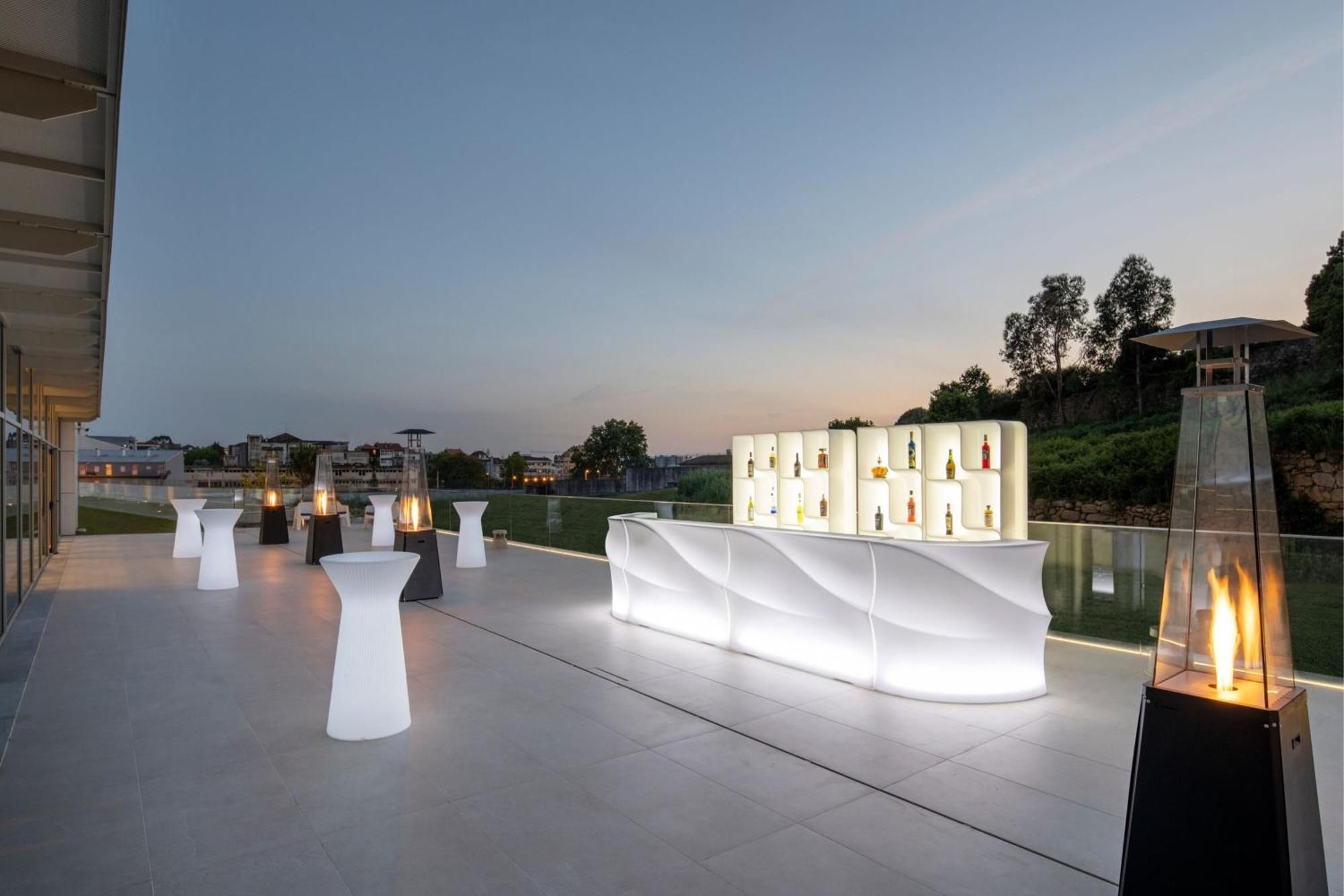 Renaissance Porto Lapa Hotel Eksteriør billede Skyline Bar