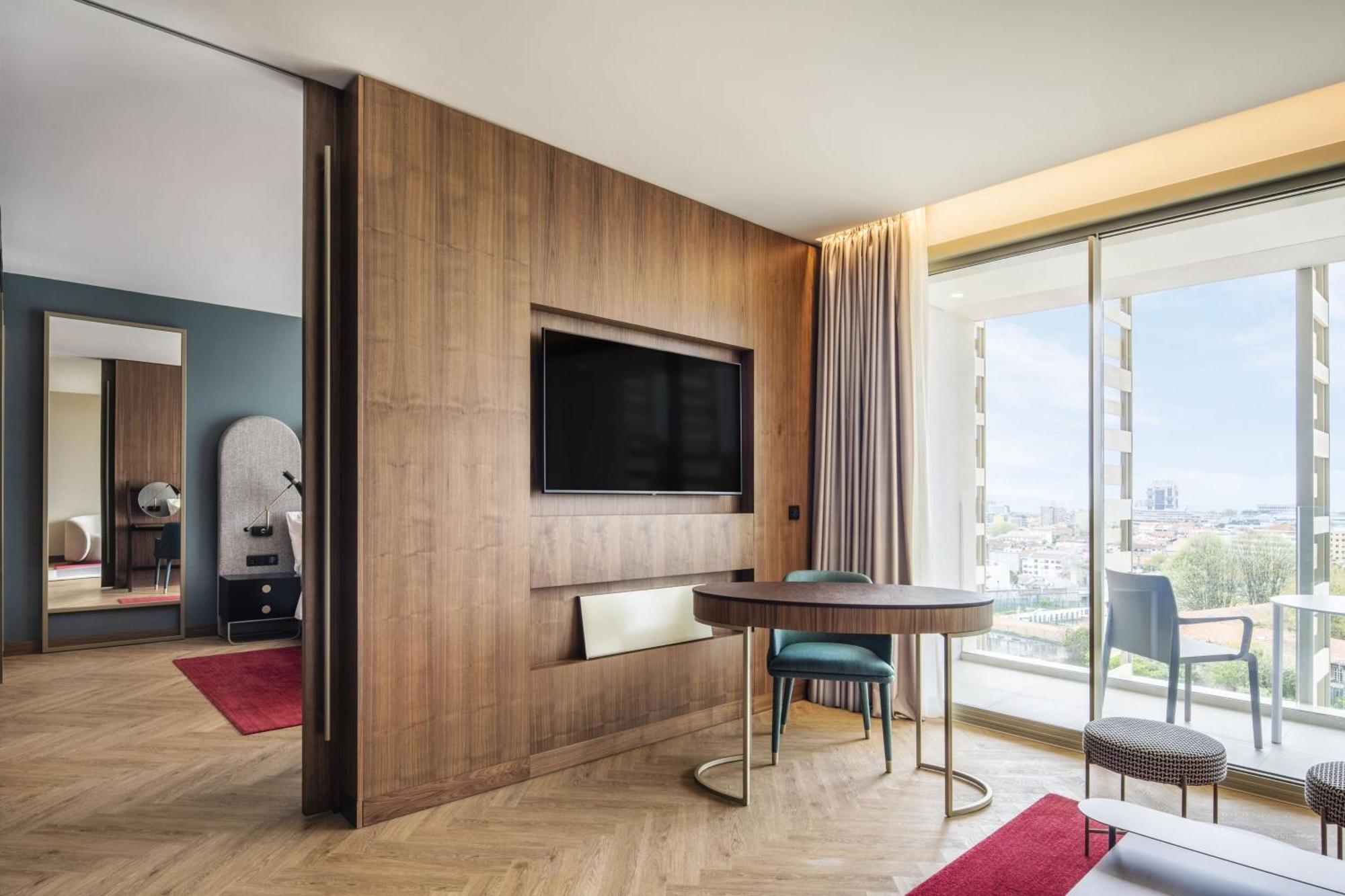 Renaissance Porto Lapa Hotel Eksteriør billede Suite